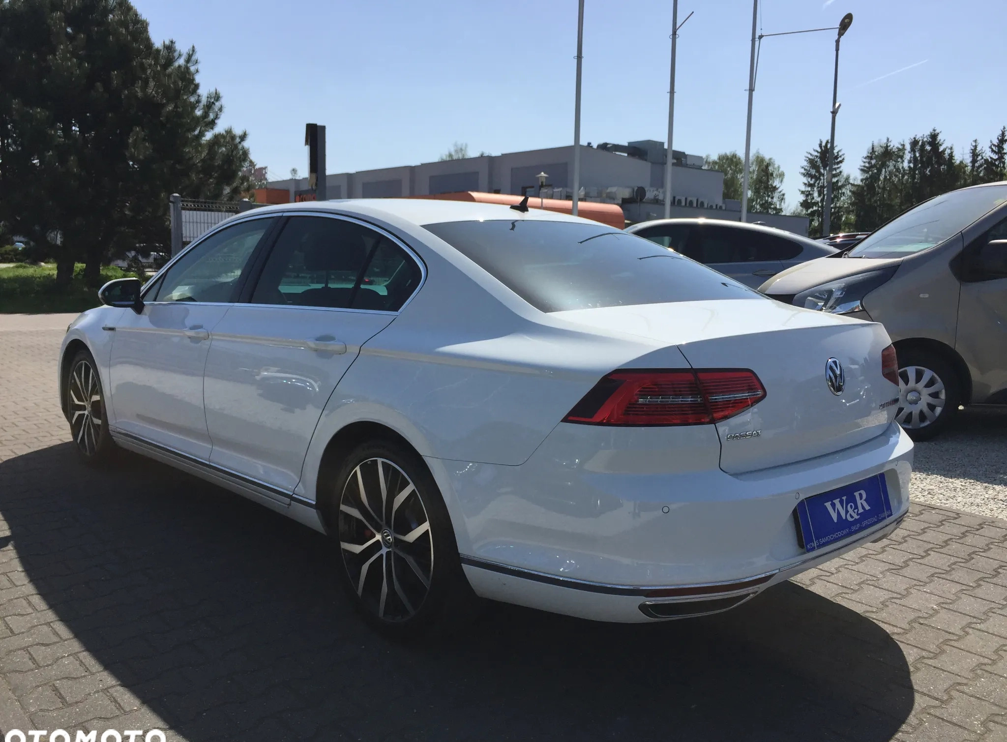 Volkswagen Passat cena 79900 przebieg: 193000, rok produkcji 2016 z Żmigród małe 172